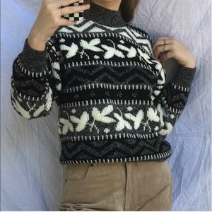 Vintage Black/White Mock Neck Sweater!
